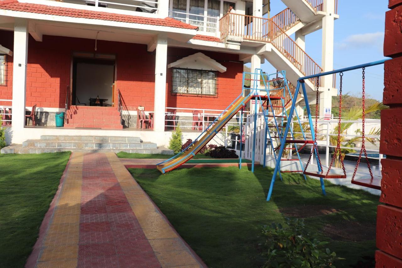 Hotel Sunshine Sea View Alībāg Exterior foto