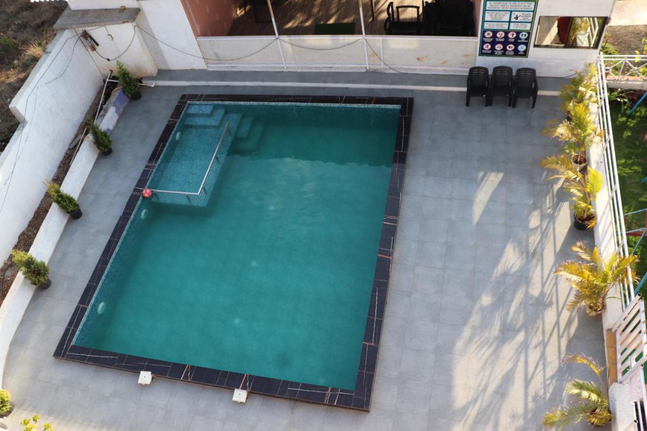 Hotel Sunshine Sea View Alībāg Exterior foto