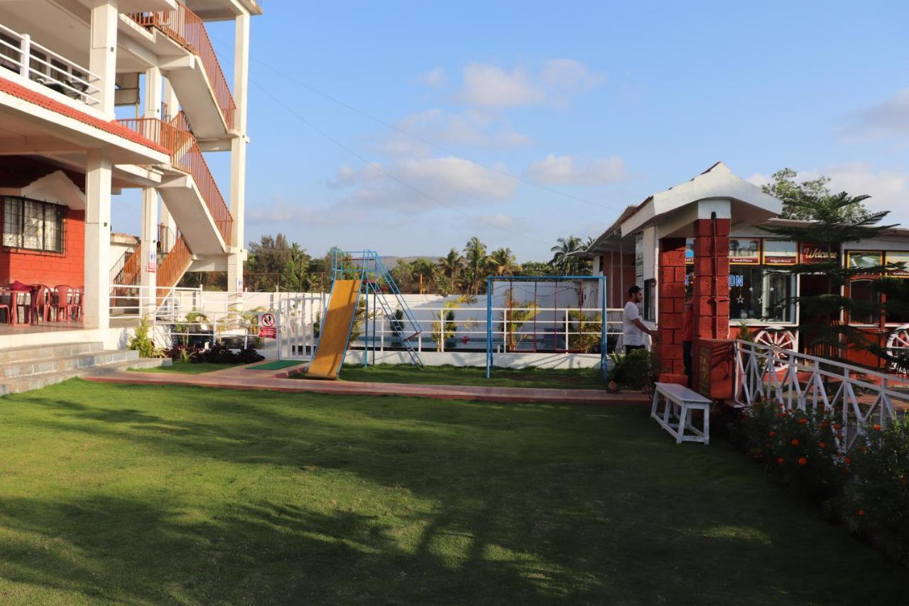 Hotel Sunshine Sea View Alībāg Exterior foto
